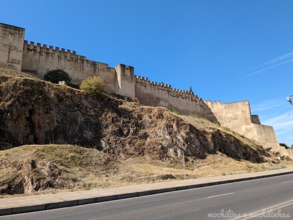 Veículo português desce escadas em Badajoz